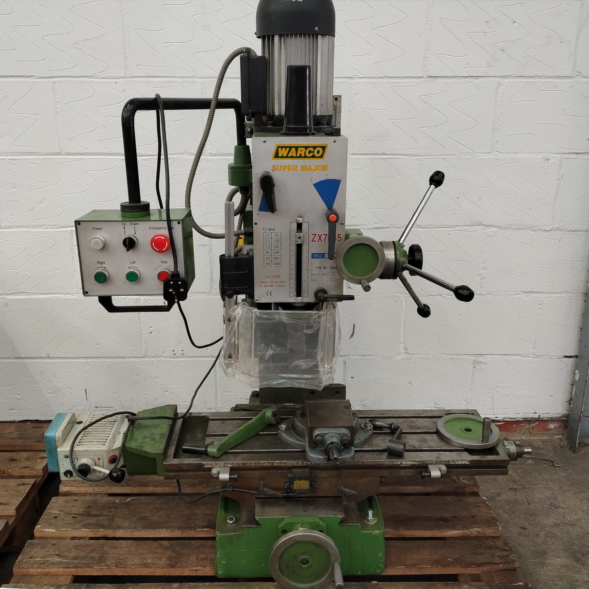 Super Major Milling Machine - R8 (used) (£120 Delivery)