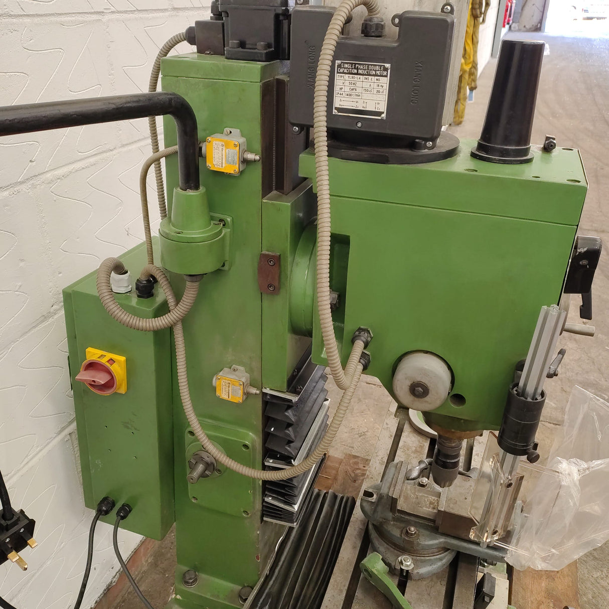 Super Major Milling Machine - R8 (used) (£120 Delivery)