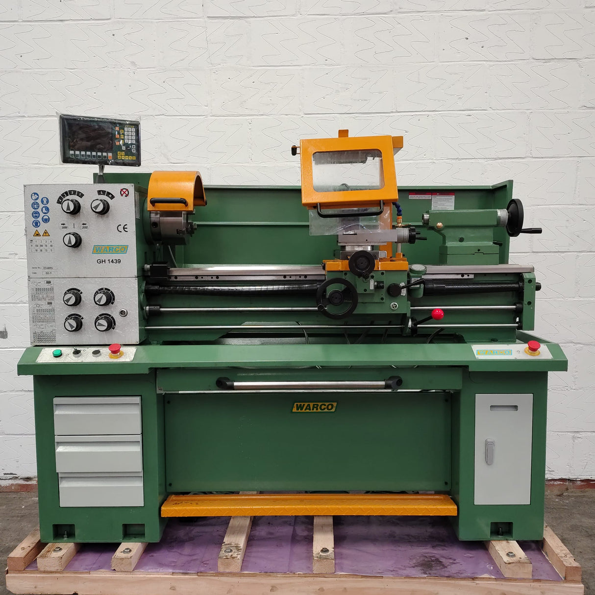 GH1439 Lathe Gear Head with Dro (240V) (Used)