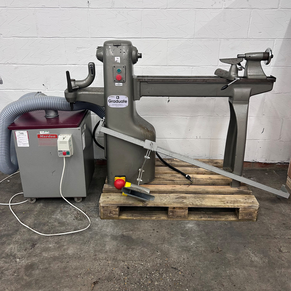 Graduate Wood Turning Lathe 3 Phase with Extractor (used) (£60 Delivery)