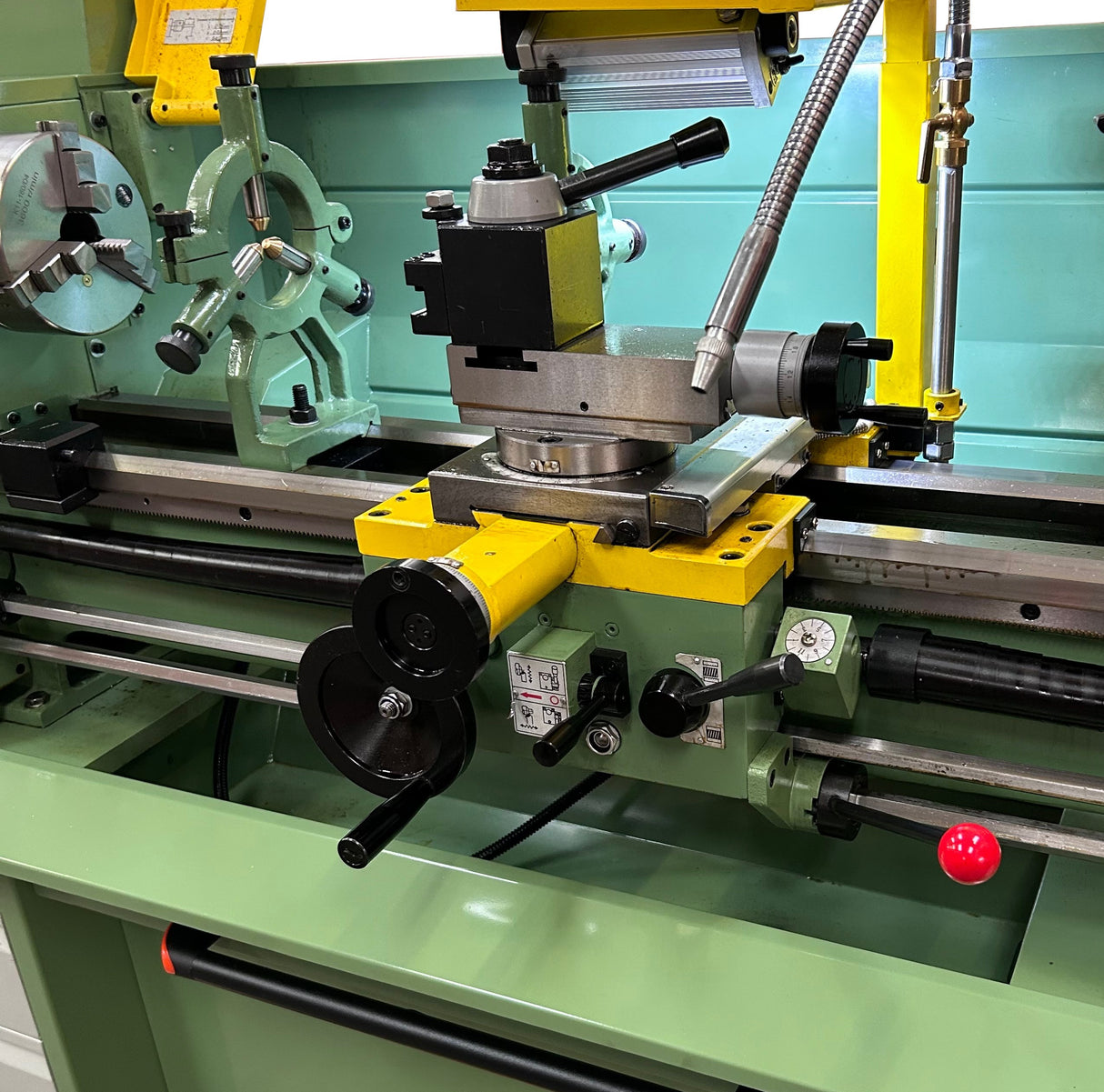D330 Pro Gear Head Lathe (with stand & DRO)